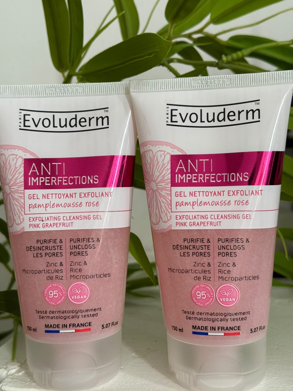 Evoluderm Anti Imperfections Exfoliating Cleansing Gel Skincare product photo at Sylvia Glow House, Pink grapefruit, made in France, for Blemishes, gallery view 2